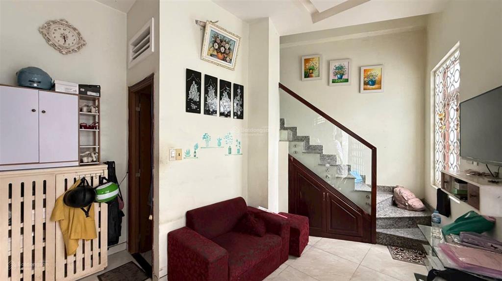 Nhà hxh 3 tầng đẹp khu vip bình thọ  sát bác ái  hồng đức  6,3 tỷ khu dân trí ở tuyệt vời