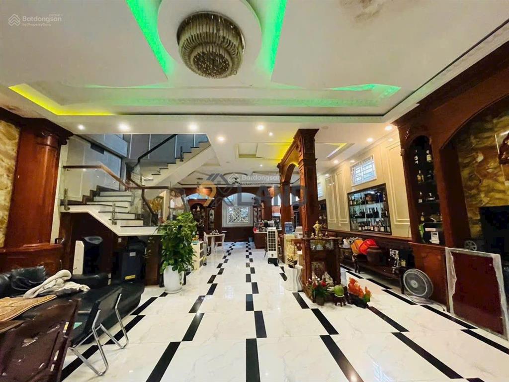 Nhà cực đẹp  rộng sân vườn 8,6x22m đặng văn bi bình thọ  khu vip phù hợp ở dân trí 12 tỷ