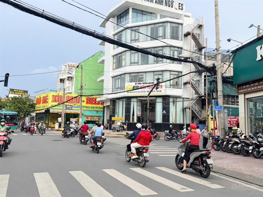 Ngộp giảm mạnh !!! phải vội mới kịp lô góc 6,7x15m mà chỉ 5,7 tỷ tt thủ đức