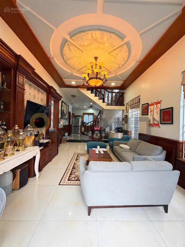 Bán biệt thự đẹp 8x21,5m kdc vip sang trọng  3 tầng kiên cố rộng cần việc bán gấp 18 tỷ.