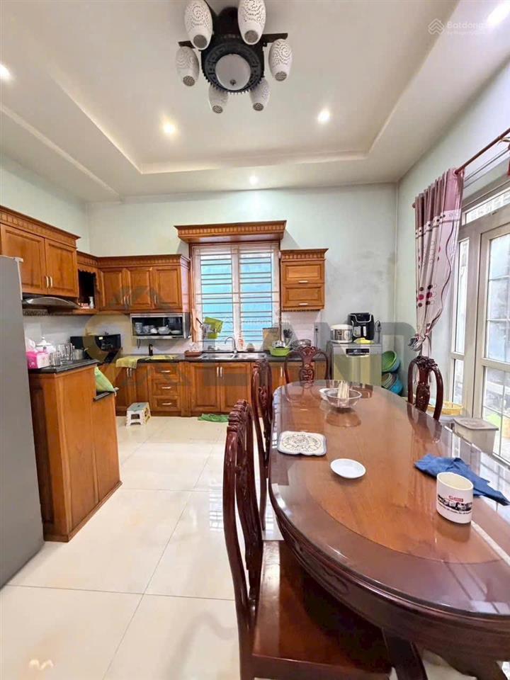 Bán biệt thự đẹp 8x21,5m kdc vip sang trọng  3 tầng kiên cố rộng cần việc bán gấp 18 tỷ.