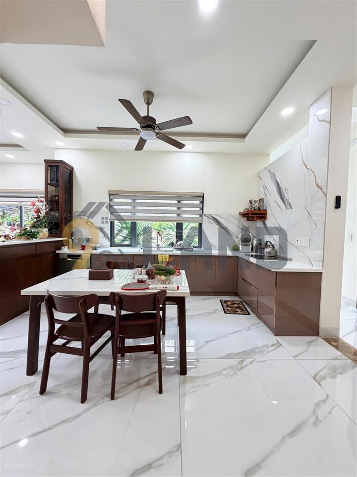 Nhà mới 2 mặt tiền 1t2l  đường tô vĩnh diện nối dài  kd hay vp  ở đều tốt  cực thoáng  209.6m