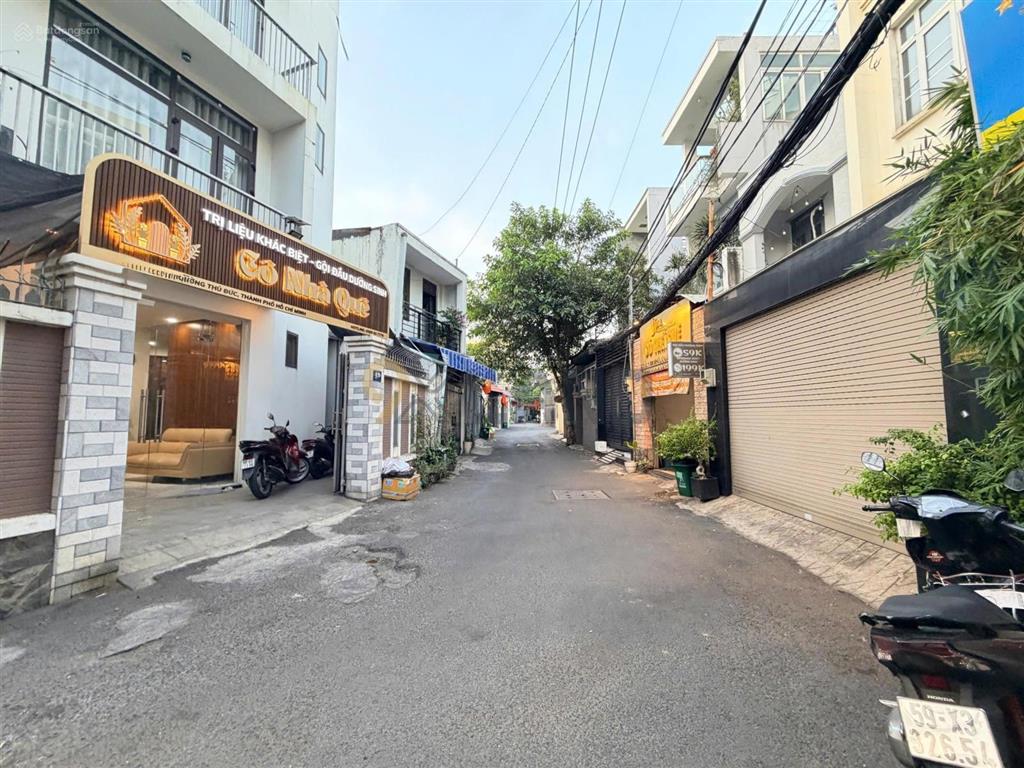 Nhà đẹp gần 100m2 đường nhựa 9,2 tỷ cực chill cần bán gấp để về bắc nhanh tay kẻo lỡ