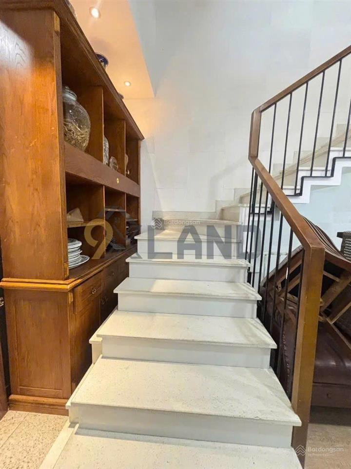 Nhà đẹp gần 100m2 đường nhựa 9,2 tỷ cực chill cần bán gấp để về bắc nhanh tay kẻo lỡ