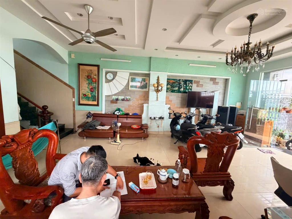 Chủ đang nợ bank 4 tỷcần bán gấp xử lý mới có giá nàykdc êm đềm7,5 tỷ, cực rẻ. phải thật nhanh