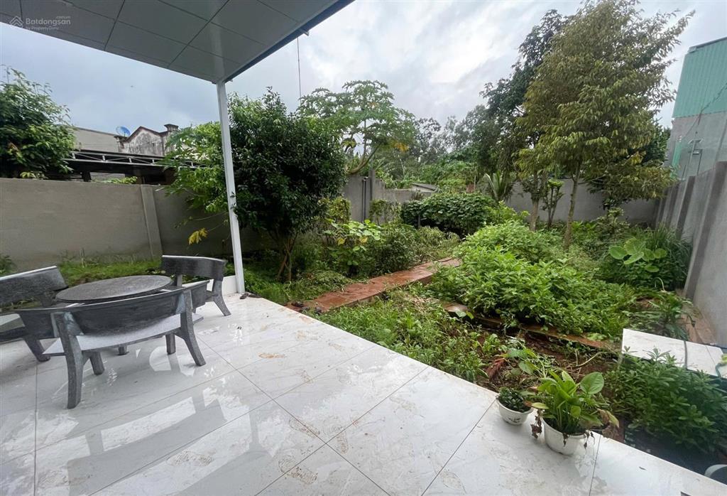 Nhà mới xây gần chợ long phước, dọn vào ở ngay