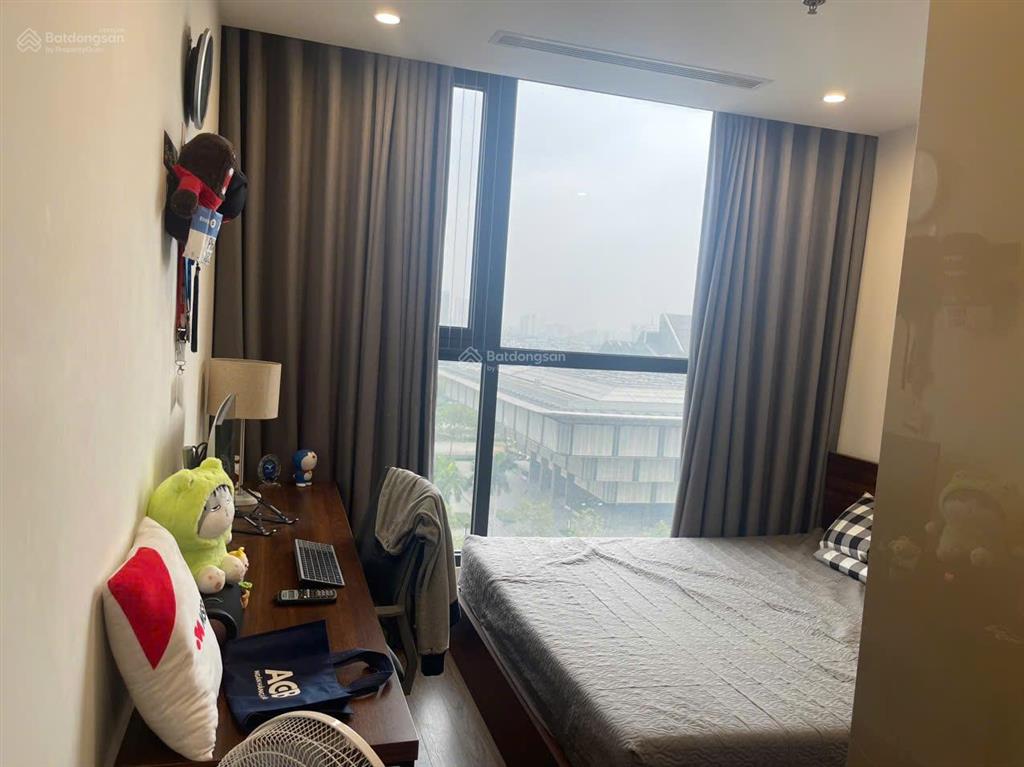 Giá sốc!!!! chính chủ bán căn hộ vinhomes west point w1 69m2  ban công đông nam giá 7,1 tỷ bao phí