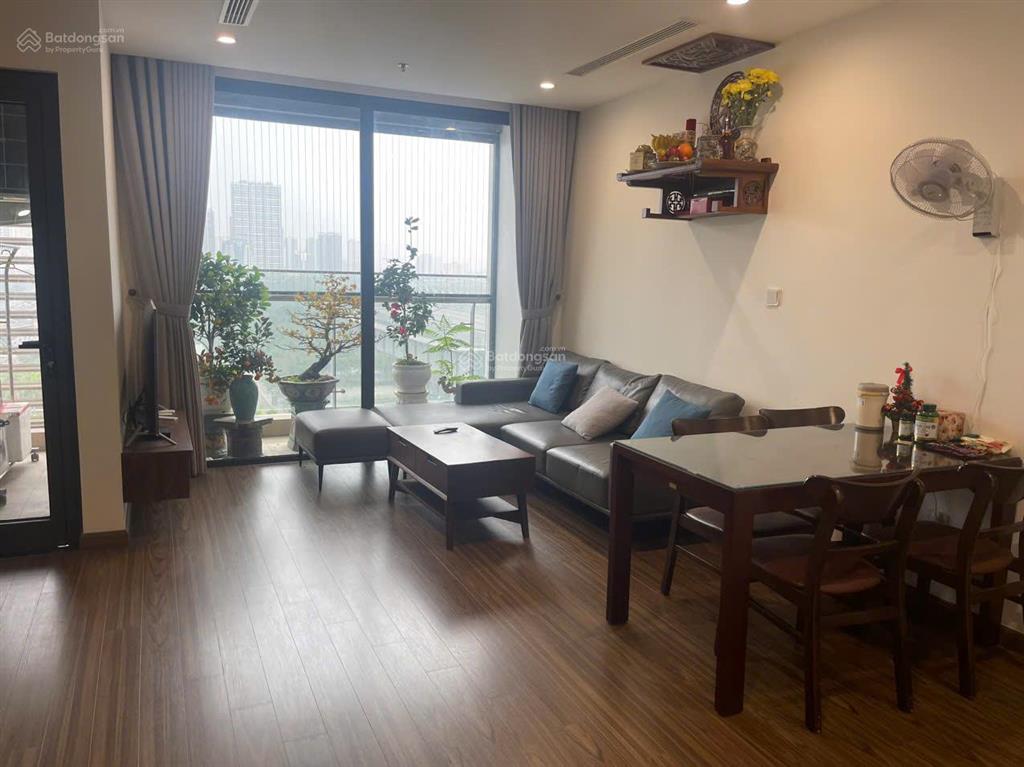 Giá sốc!!!! chính chủ bán căn hộ vinhomes west point w1 69m2  ban công đông nam giá 7,1 tỷ bao phí