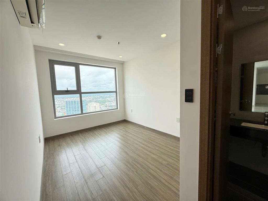 Chủ kẹt tiền cần bán căn hộ happy one central, 68,9m² 2pn 2wc, giá tốt, sổ sẵn