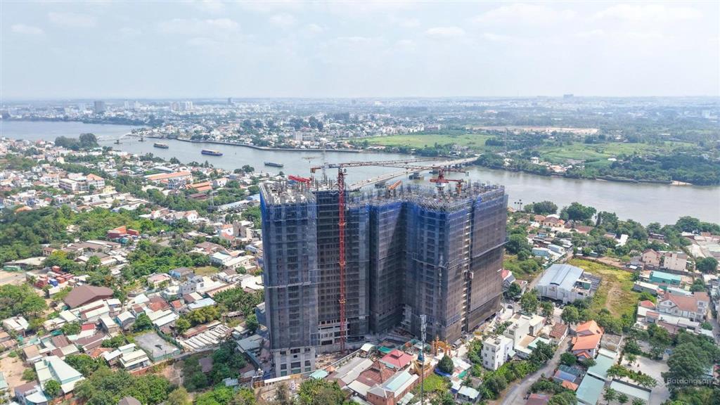 Bán căn hộ tầng 24 diện tích 51,5m2, view sông cao sáng thoáng mát cả ngày, cc fresia riverside.