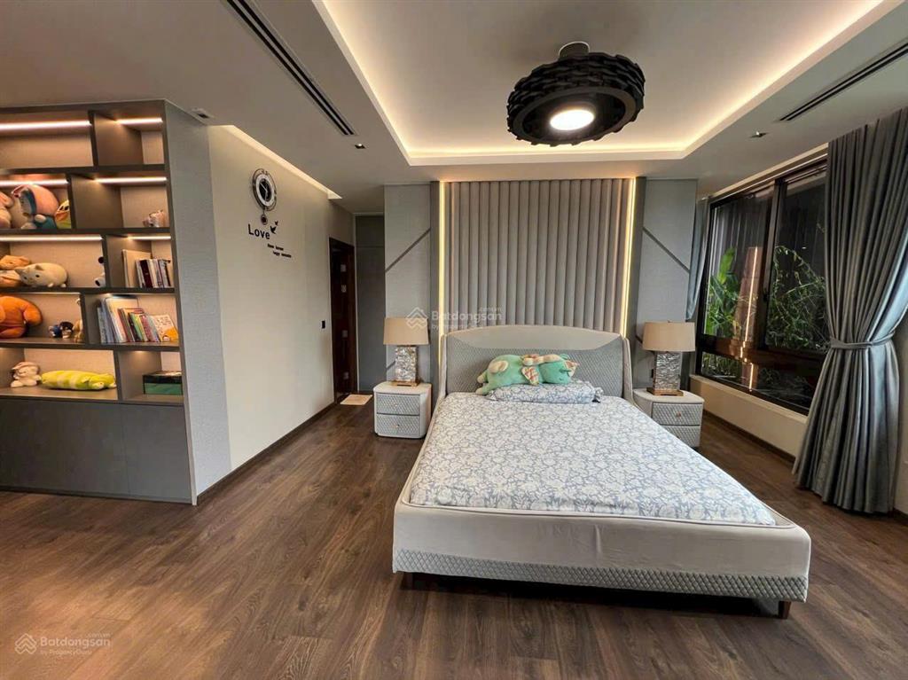 Bán biệt thự đơn lập siêu đẹp nam thông 3 phú mỹ hưng q7 giá từ 120 tỷ giảm còn 98 tỷ