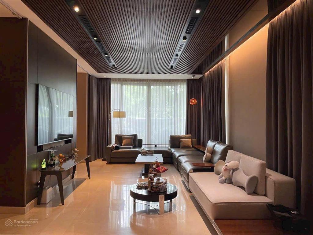 Bán biệt thự đơn lập phú gia, phú mỹ hưng, giảm từ 190 tỷ xuống còn 141 tỷ.