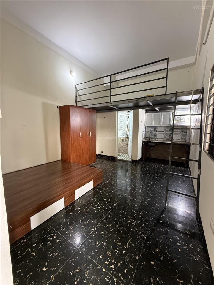 Phòng trọ gần chợ bông đỏ  ngô thì nhậm  la khê. hà đông giá 3tr3/th.  0949 519 ***
