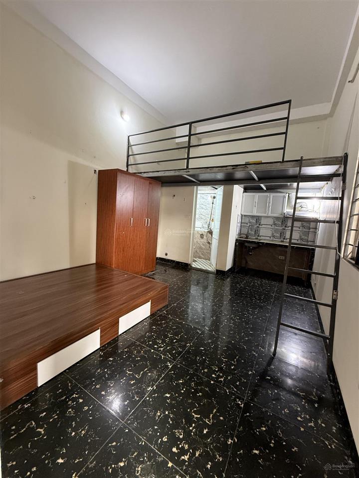 Phòng trọ gần chợ bông đỏ  ngô thì nhậm  la khê. hà đông giá 3tr3/th.  0949 519 ***