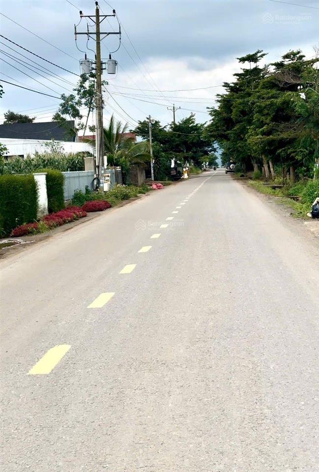 Bán hơn 2.000m2 đất giá siêu rẻ, cách sân bay quốc tế liên khương tầm 3km  đức trọng  lâm đồng