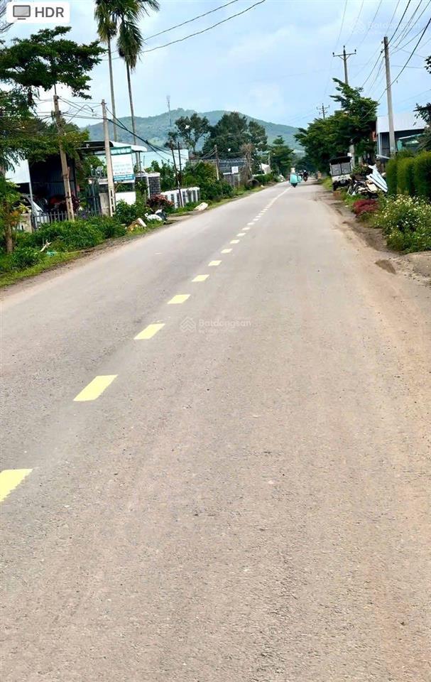 Bán hơn 2.000m2 đất giá siêu rẻ, cách sân bay quốc tế liên khương tầm 3km  đức trọng  lâm đồng