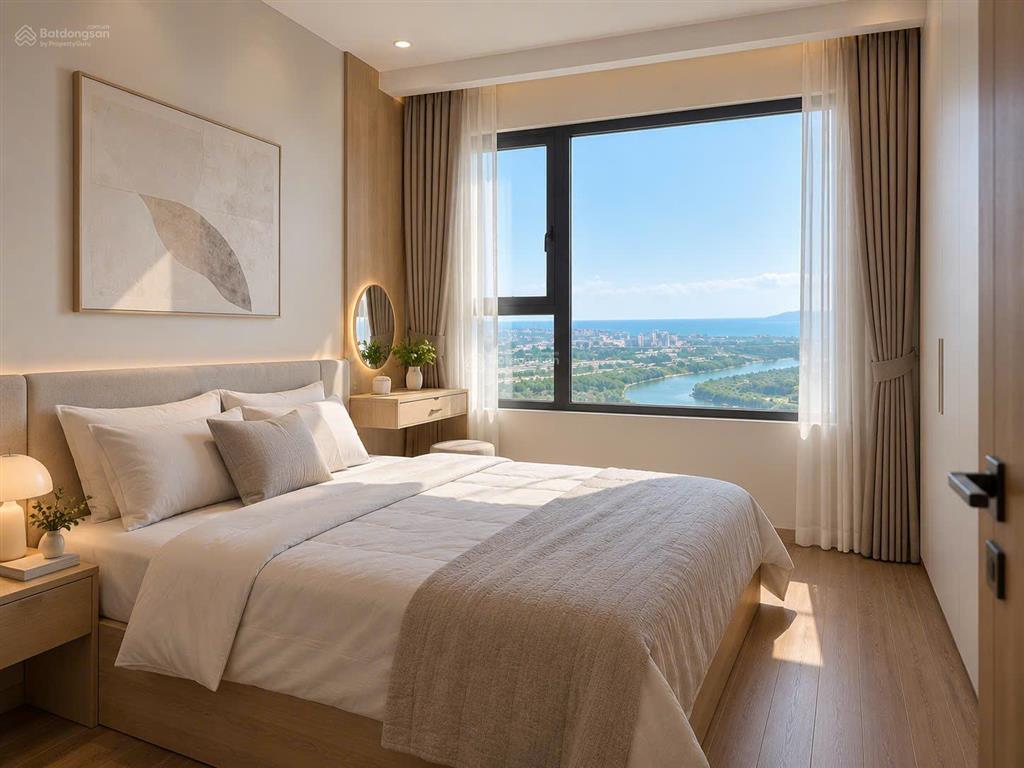 Plaza 4  căn 2pn mã n.29 tầng cao, view trực biển, sông, hồ bơi rất đẹp.