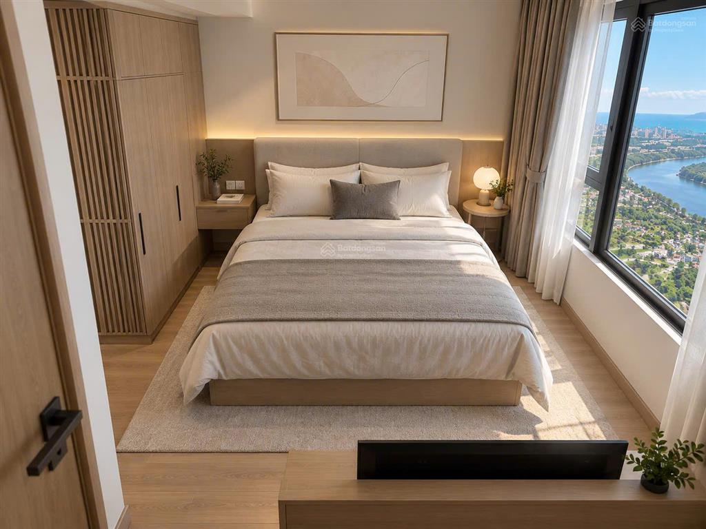 Plaza 4  căn 2pn mã n.29 tầng cao, view trực biển, sông, hồ bơi rất đẹp.