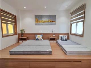 Cần cho thuê gấp căn penthouses khánh hội 1, đường bến vân đồn, phường 1, quận 4