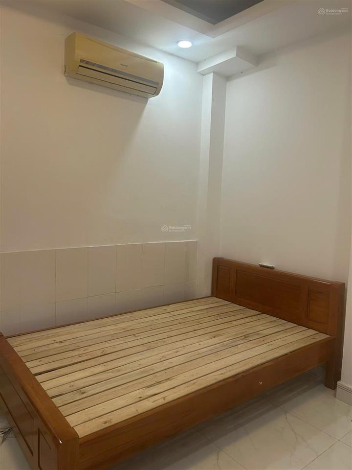 Phòng 20m2 cho thuê đường nguyễn cảnh chân q1 hcm