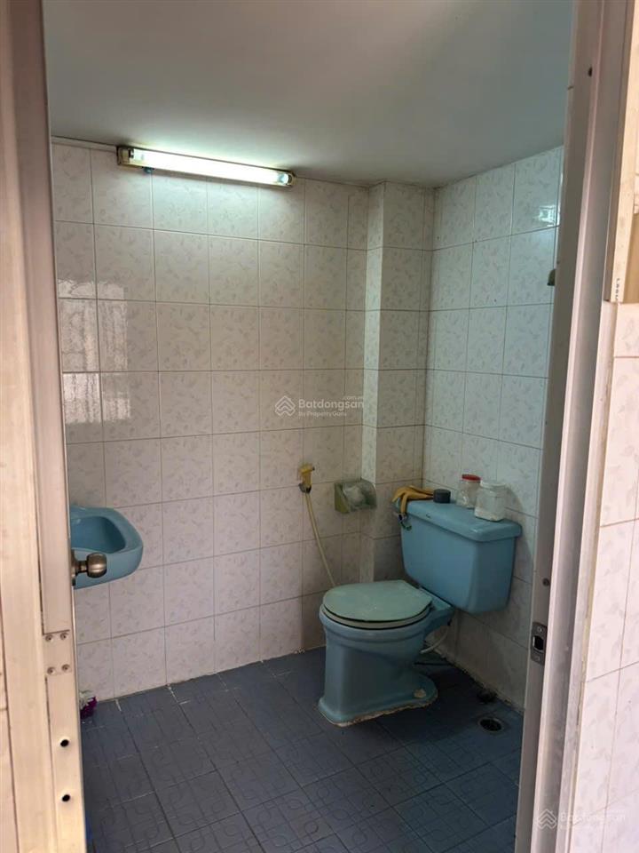 Cần cho thuê nhà hẻm 233 nguyễn trãi, phường nguyễn cư trinh, quận 1