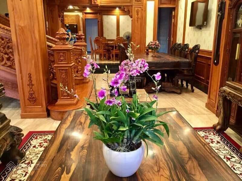 Xuất cảnh nên bán gấp nhà mặt tiền tạ uyên ngay góc hồng bàng quận 5 dt 4m dài 17m 1 hầm 6 tầng
