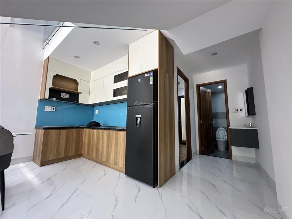 Nhà 2 tầng mới hiện đại, full nội thất và thiết bị điện tử