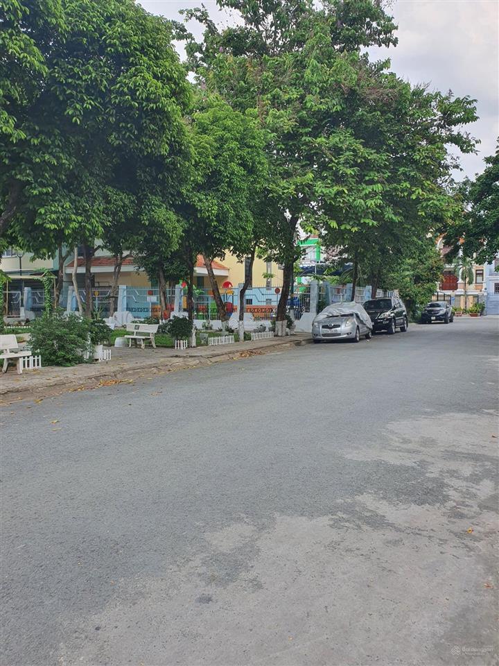 Cho thuê căn biệt thự khu 280 lương định của phường bình trưng tp hồ chí minh