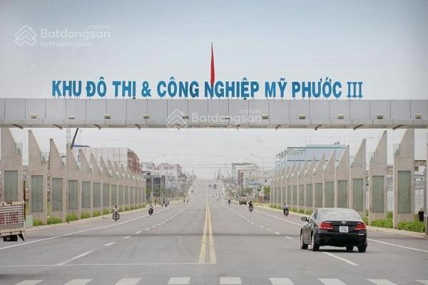 Bán nền đất 300m2 mặt tiền đường 20m khu mỹ phước 3, bến cát, bình dương