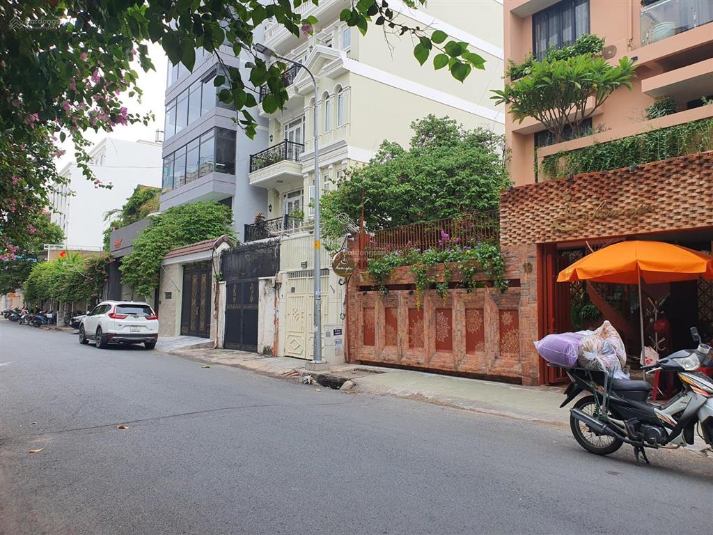 Bán nhanh căn nhà mặt tiền đường đặng tất, phường tân định, quận 1