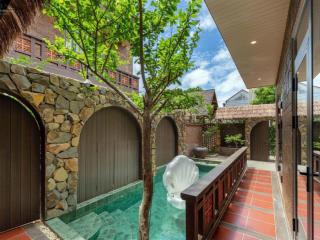 Bán villa view lúa tuyệt đẹp, ngay khu an mỹ, hội an, đầy đủ nội thất, dòng tiền đều hàng tháng.