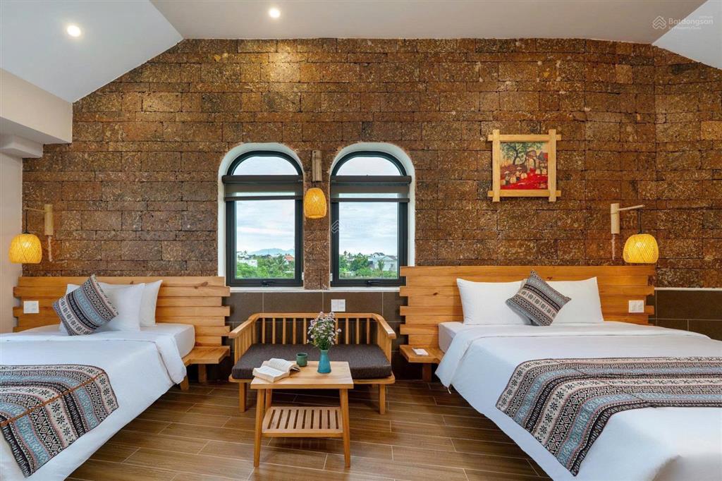 Bán villa view lúa tuyệt đẹp, ngay khu an mỹ, hội an, đầy đủ nội thất, dòng tiền đều hàng tháng.