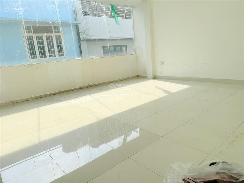 Nhà 1 trệt 3 lầu mặt tiền đường số 4 giao đường số 7 gần chung cư moonlight