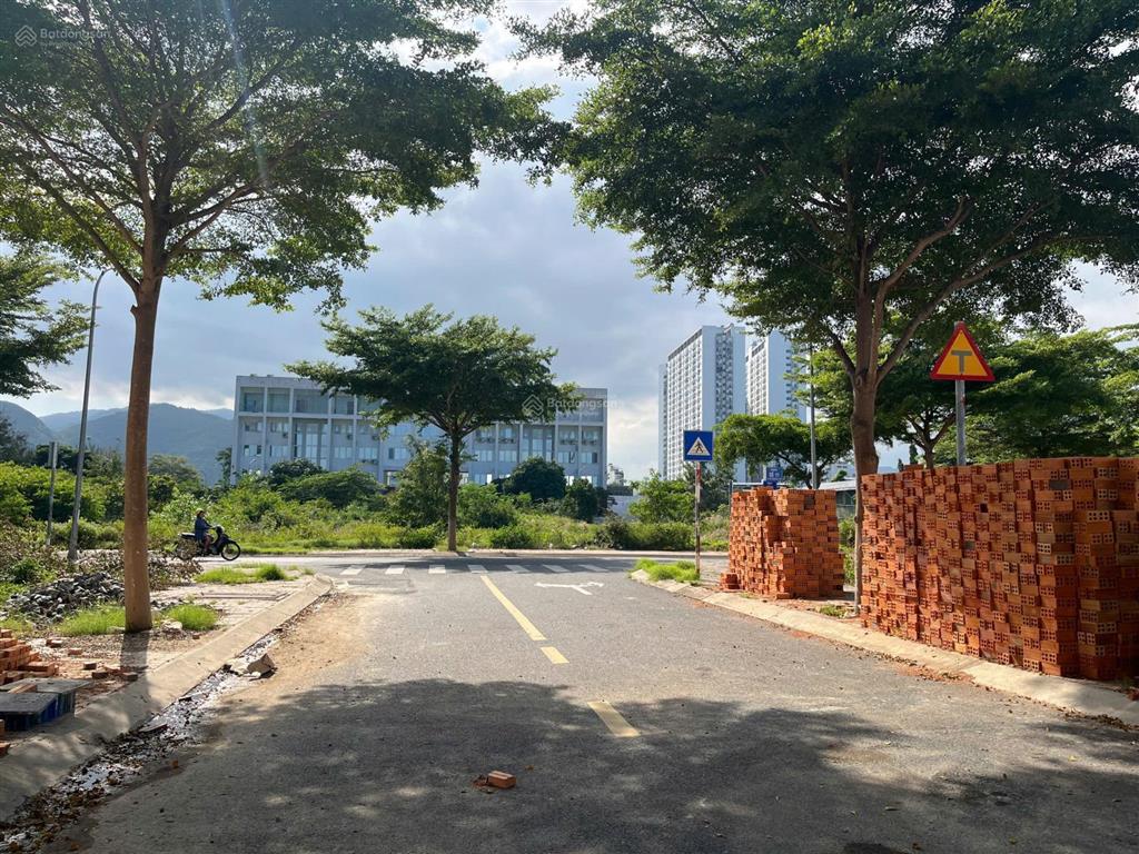 Sang nhanh giá tốt lô đất 90m2 gần chung cư 27 tầng sắp xây tại mipeco nha trang