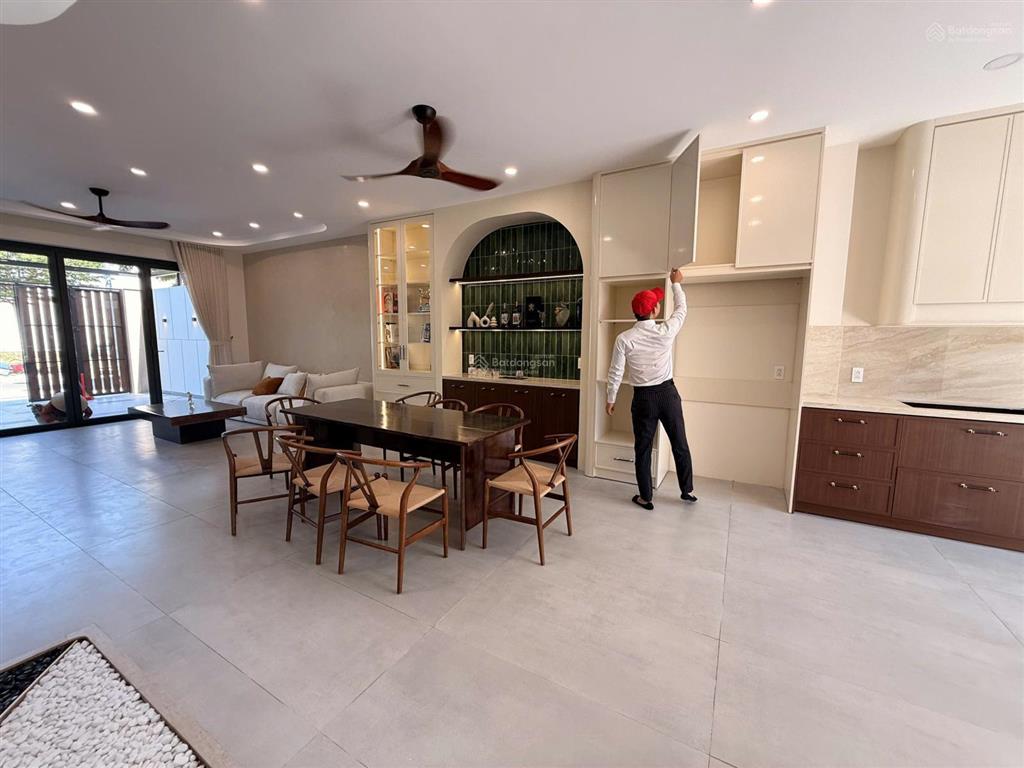 Bán nhà mới diện tích 130m2, đang cho thuê 45tr/th gói 5 mỹ gia, nha trang chỉ 10,5 tỷ