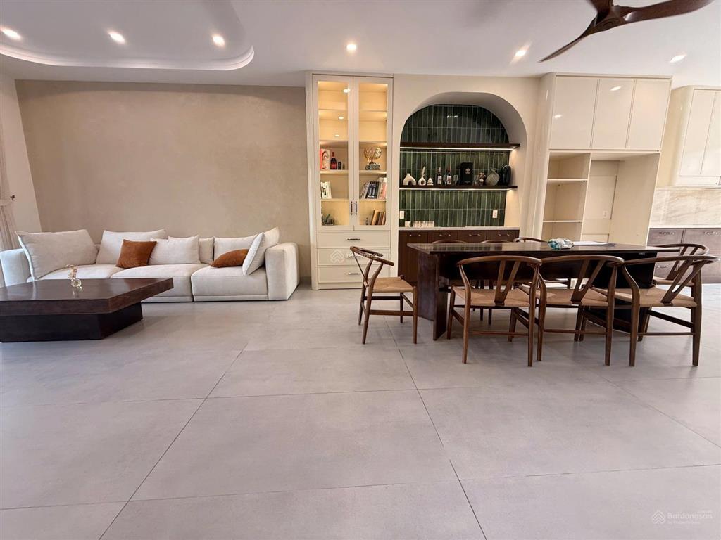 Bán nhà mới diện tích 130m2, đang cho thuê 45tr/th gói 5 mỹ gia, nha trang chỉ 10,5 tỷ