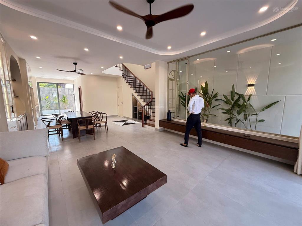 Bán nhà mới diện tích 130m2, đang cho thuê 45tr/th gói 5 mỹ gia, nha trang chỉ 10,5 tỷ