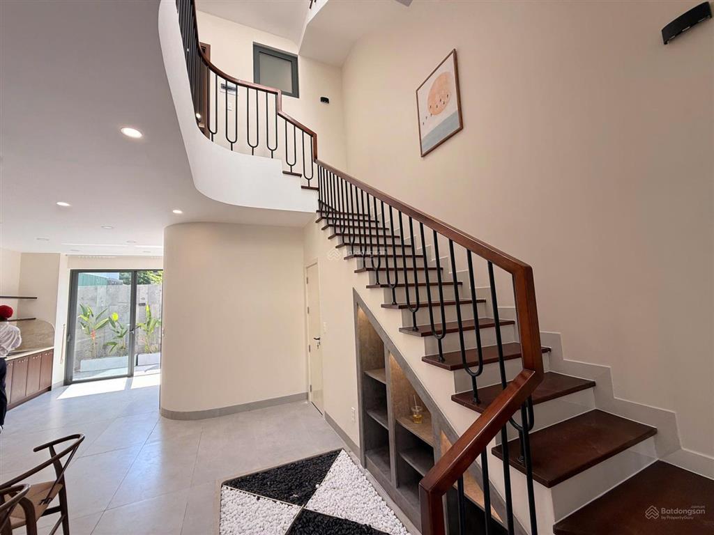 Bán nhà mới diện tích 130m2, đang cho thuê 45tr/th gói 5 mỹ gia, nha trang chỉ 10,5 tỷ