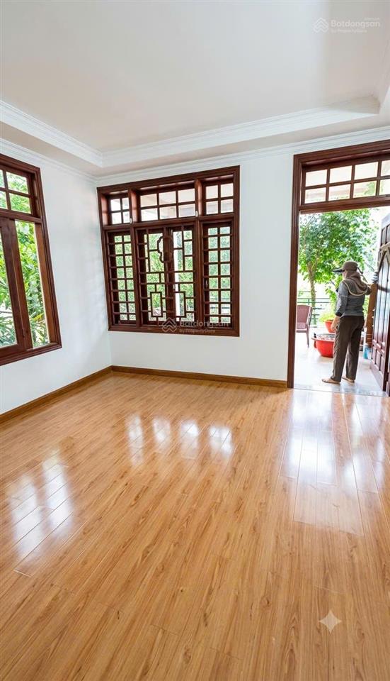 Bán nhà 4 tầng mặt tiền đường dã tượng, cách biển chỉ 900m, cạnh chợ bình tân chỉ 13,5 tỷ