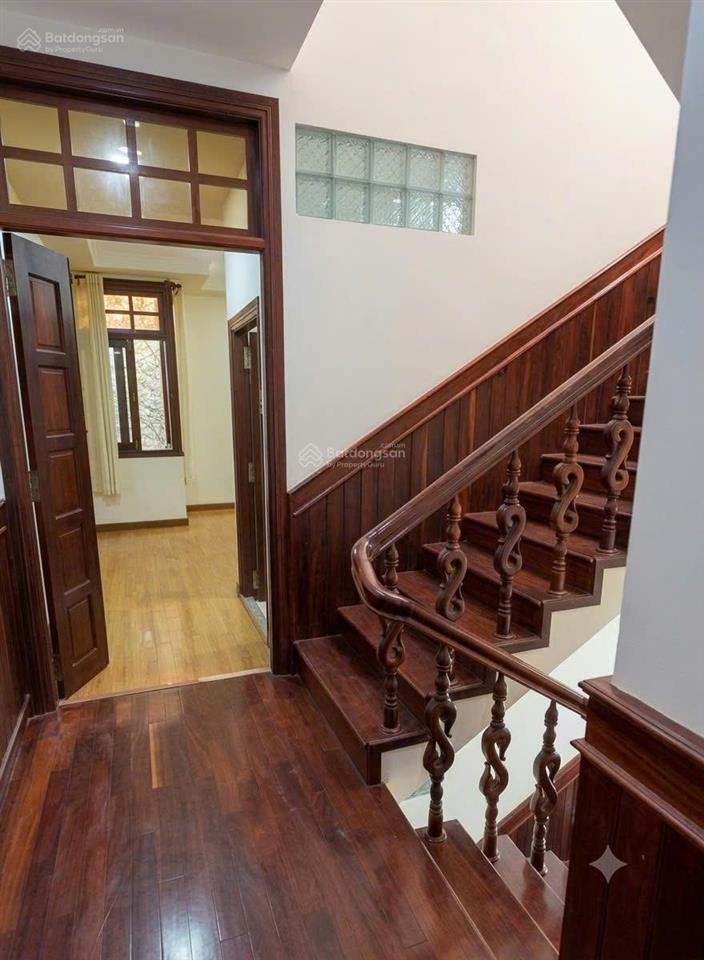 Bán nhà 4 tầng mặt tiền đường dã tượng, cách biển chỉ 900m, cạnh chợ bình tân chỉ 13,5 tỷ