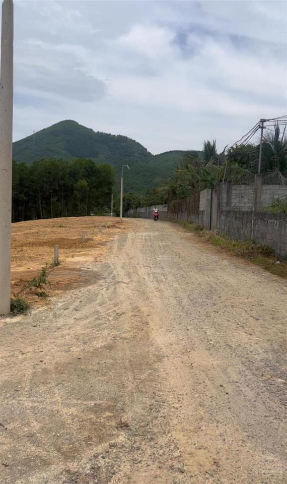Chào bán lô 120m2 trung tâm thôn xuân phú, xã hòa sơn, đường ô tô tận nơi, giá 1.19tỷ, 0905 556 ***