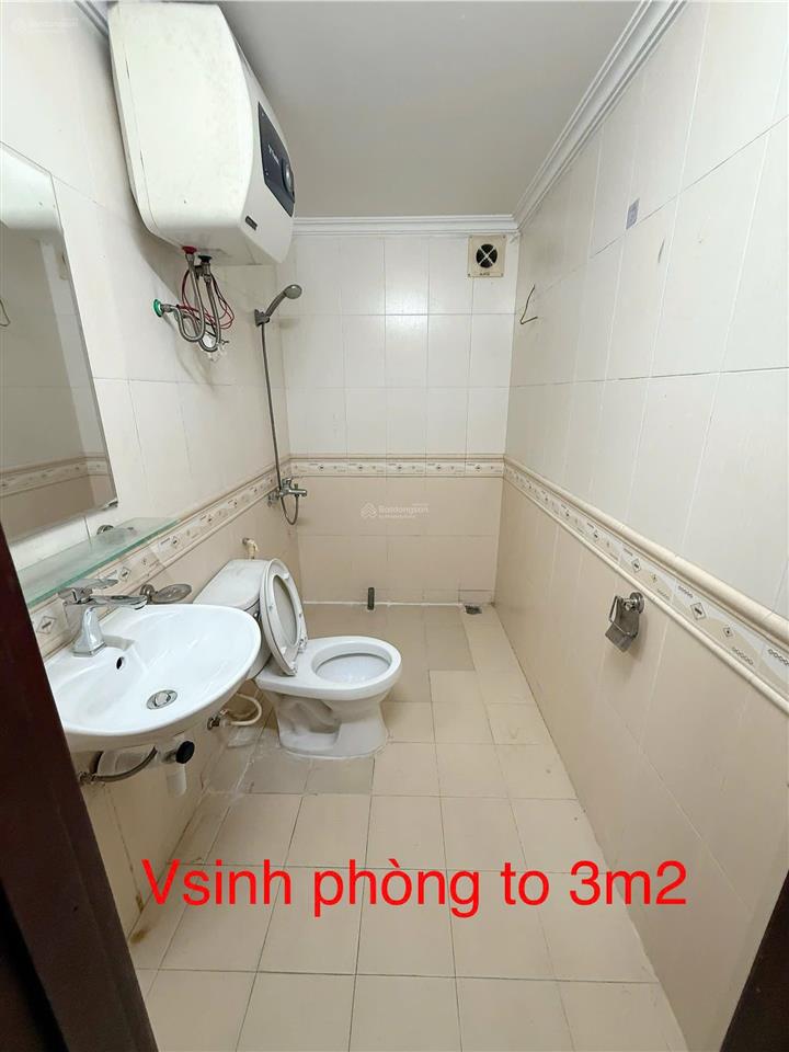 Cần cho thuê nhà 7 tầng có thang máy đường lạc long quân 0985 555 ***
