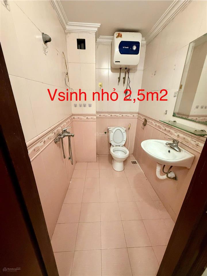 Cần cho thuê nhà 7 tầng có thang máy đường lạc long quân 0985 555 ***