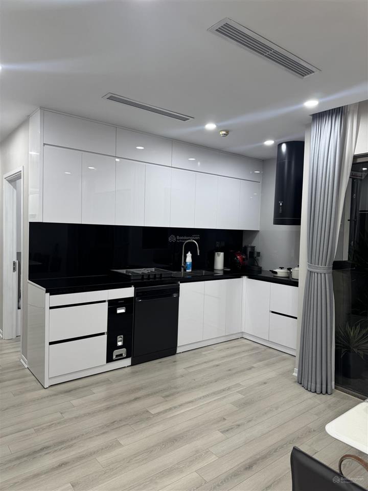 Cần bán gấp chung cư home city, 3 phòng ngủ 0985 555 ***
