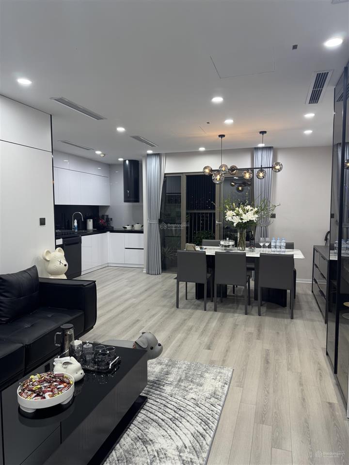 Cần bán gấp chung cư home city, 3 phòng ngủ 0985 555 ***