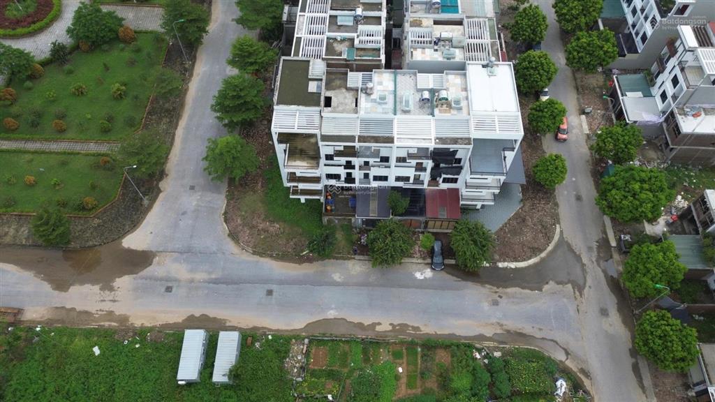 Bán nhà xây thô mặt đường 36m loại 6m mặt tiền giá 4,8 tỷ sổ đỏ cất két ở kđt xuân hoà điện nước