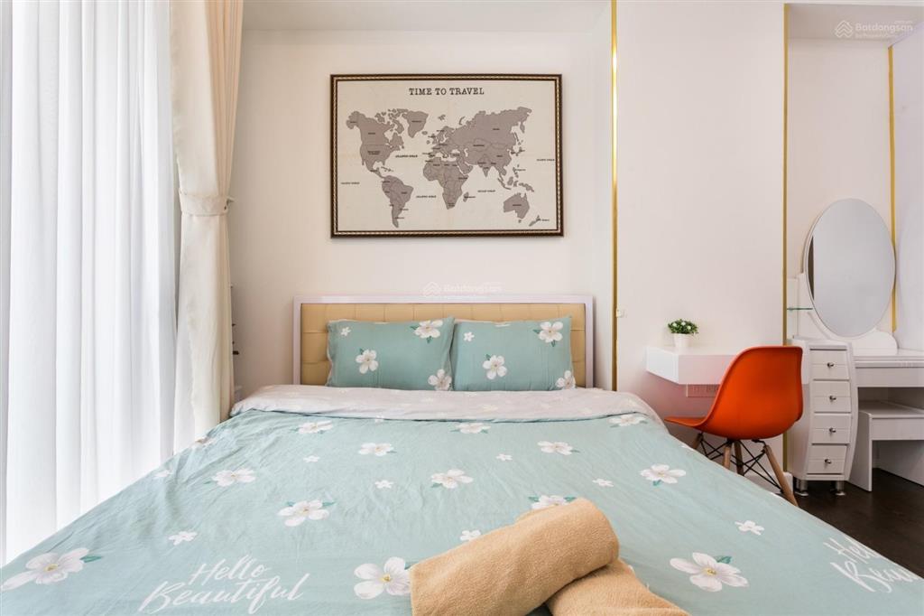 Bán gấp căn hộ galaxy 9, 2pn dt 60m2, full nội thất, có sổ hồng, giá 5,7 tỷ giá quá rẻ
