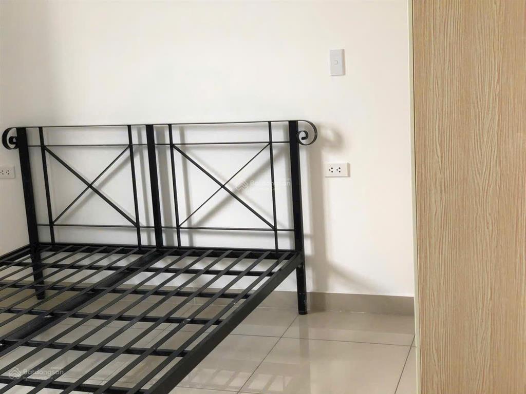 Bán căn hộ tặng nội thất, vào ở ngay, căn góc 2pn, 2wc đường trần đại nghĩa, tân tạo, tphcm
