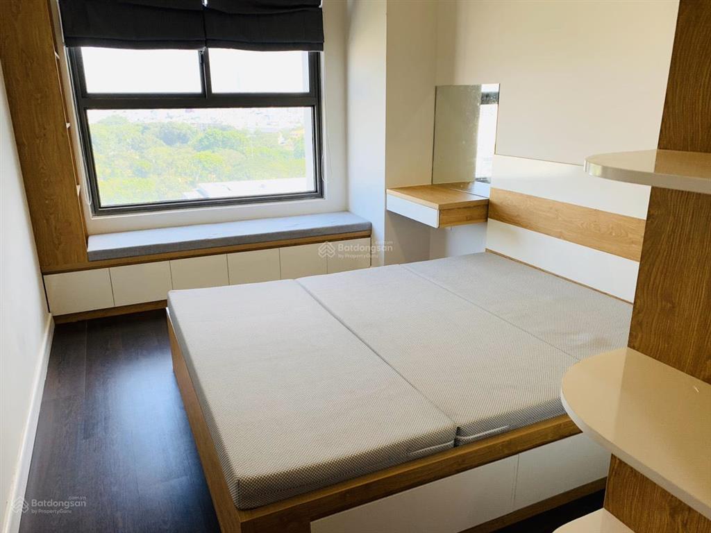 Golden mansion, 71m2, giá thuê 18tr bao phí qly và internet   0901 632 ***