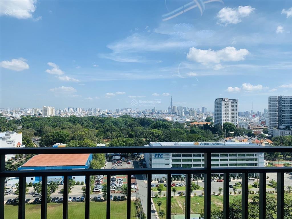 Golden mansion, 71m2, giá thuê 18tr bao phí qly và internet   0901 632 ***